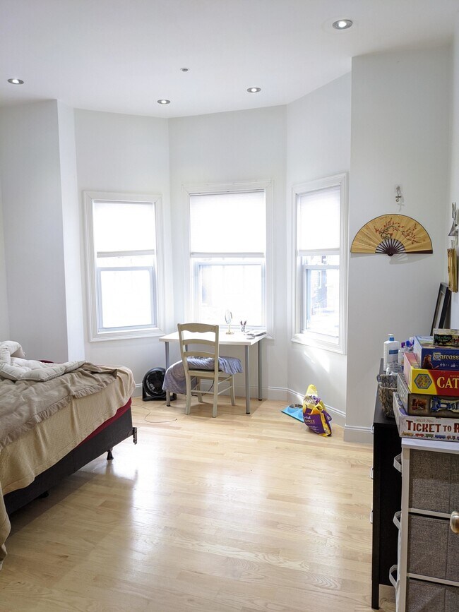 Photo - 146 Columbia St Unit 1