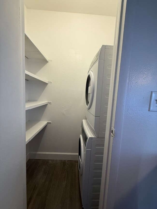 Photo - Squire Apartments