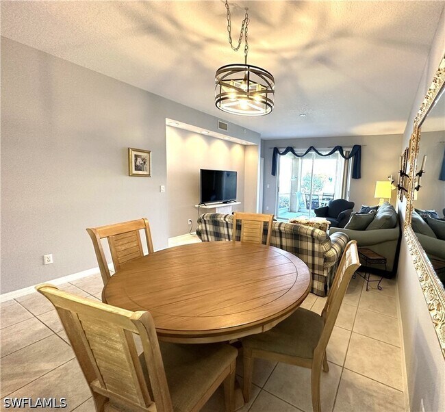 Building Photo - 6670 Huntington Lakes Cir Unit 103