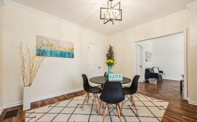 Photo - 1100 Hovey St SW