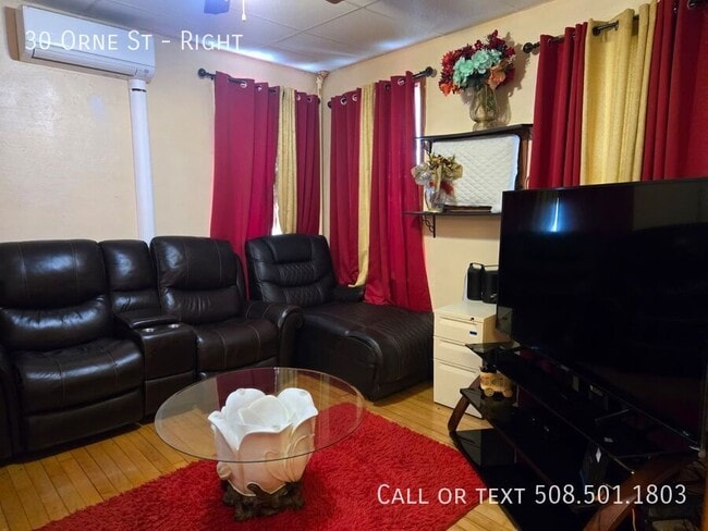 Photo - 30 Orne St Unit Right