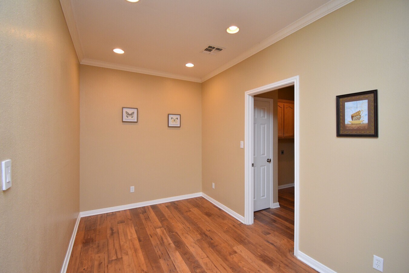 Photo - 130 Sherwood Dr Unit Apt B