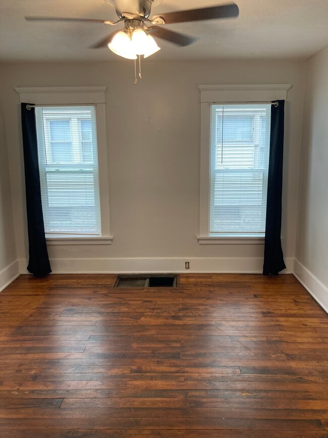 Building Photo - 737 E 28th St Unit 1 Rental