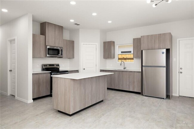 Photo - 6 Gastel Cir Unidad 13