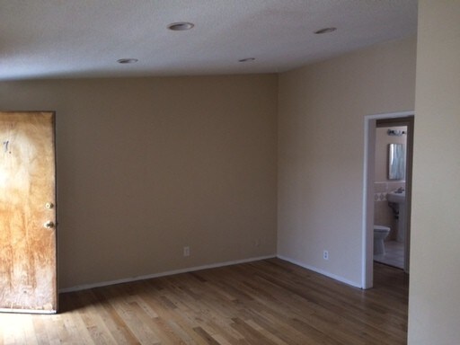 3007 Rowena Ave Unidad 4