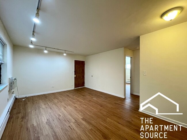 Photo - 6002 N Kenmore Ave Unit 106