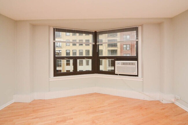 Photo - 428 W Wellington Ave Unit A5