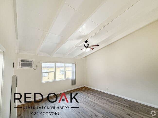 Building Photo - Spacious Studio with High Ceilings, Eat-In... Unit 12 Rental