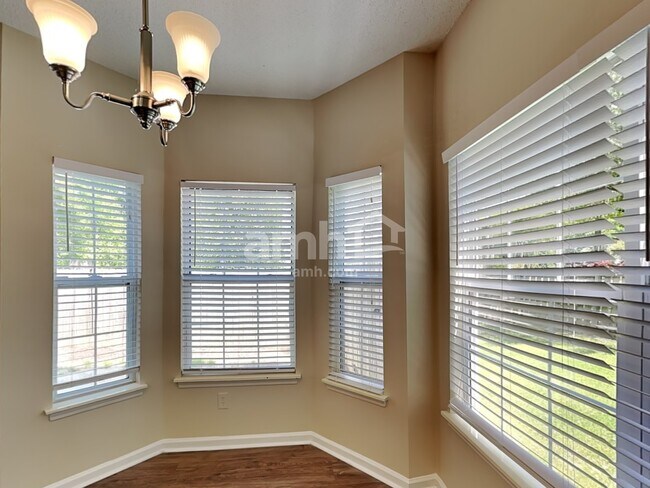 Photo - 6909 Weirton Pl