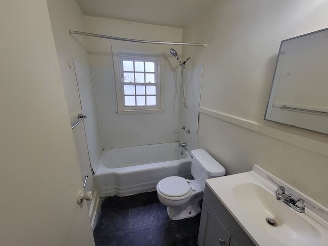 Photo - 2 Bedroom 1 Bathroom Duplex!