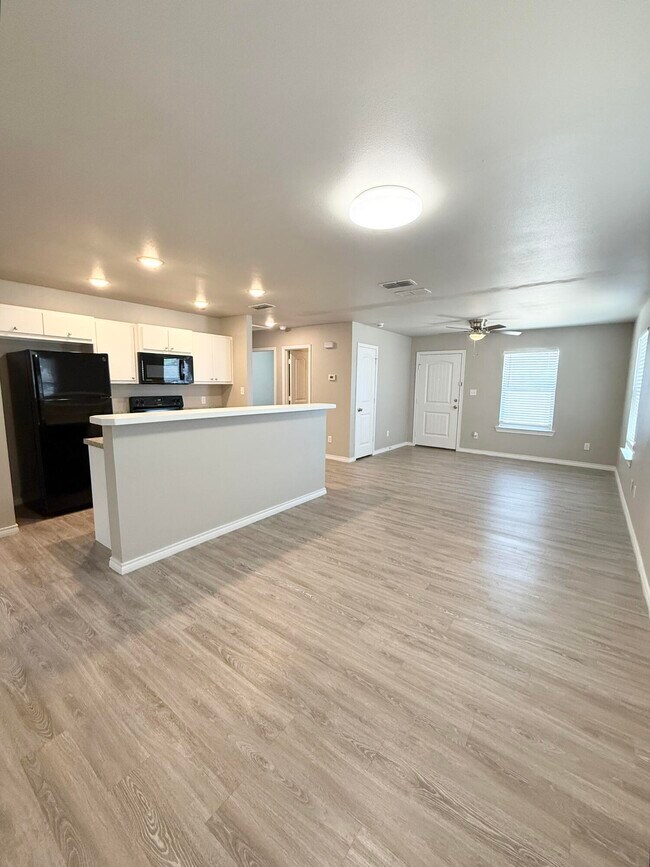 Photo - 2510 Date Ave