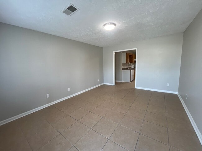 Photo - 35 Carlton Pl