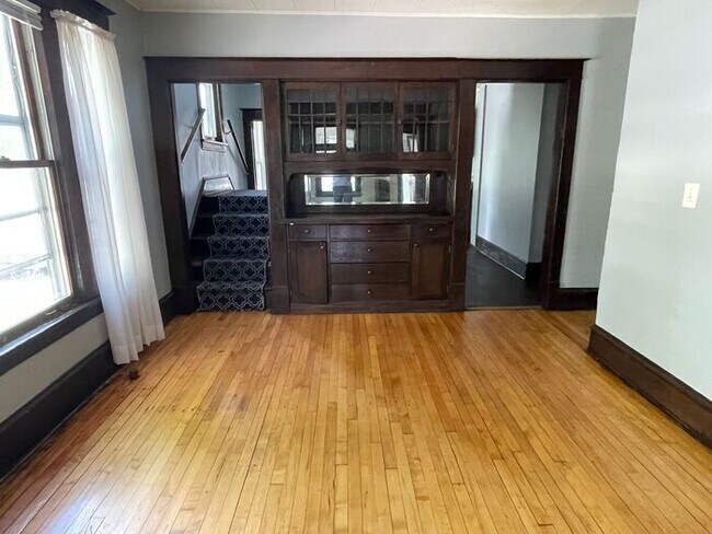 Photo - South Minneapolis Side by Side, 2 Parking ...