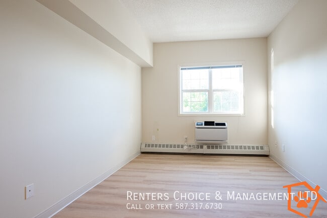 Photo - Senior Living In The Edwards 1 Bedroom Plus Den