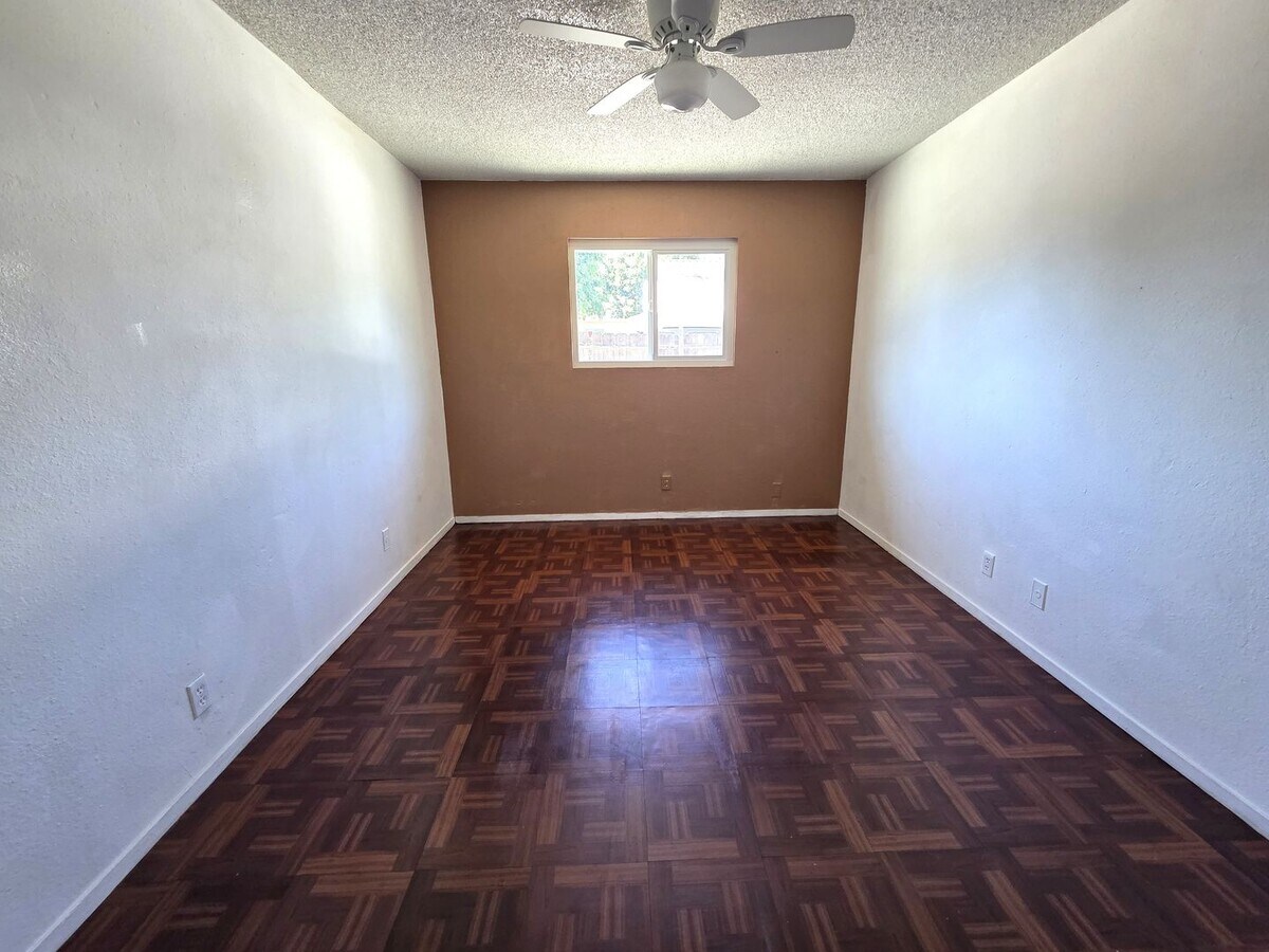 Photo - 460 N Elmwood Ave Unit #3