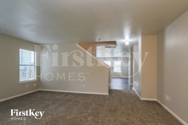 Photo - 430 Remington Creek Dr