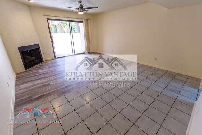 Photo - 2165 E University Dr