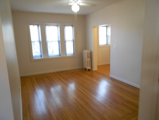 Photo - 12 Edgerly Rd Unidad 33 #13 Rental