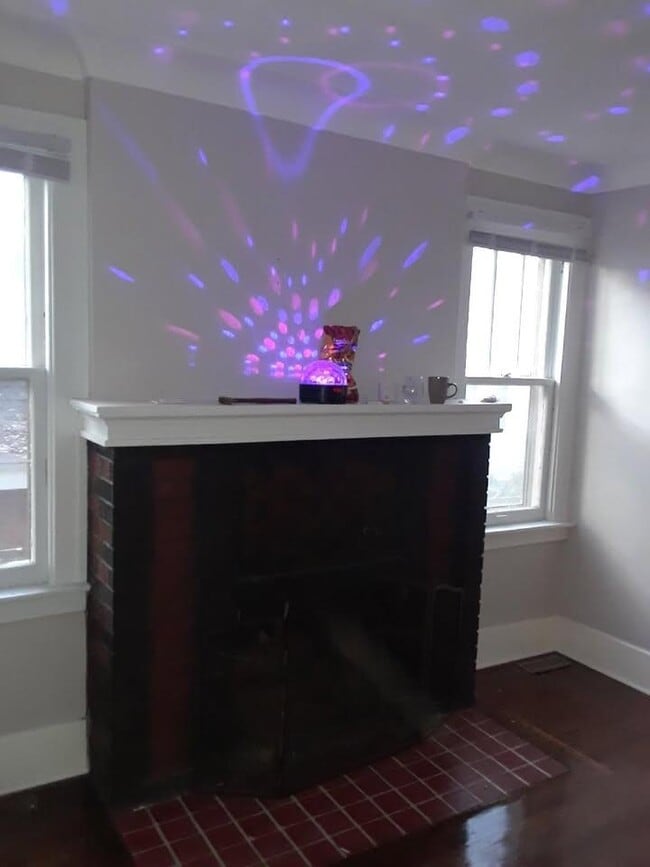 Photo - 1012 Bruce Av Unit Upper