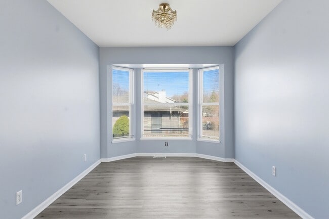 Photo - 1824 Country Hills Dr