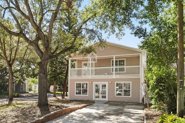 Photo - 820 Altaloma Ave