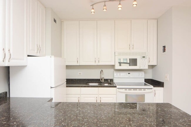 Photo - 428 W Wellington Ave Unidad A51