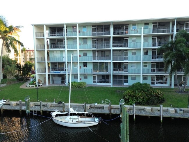 Building Photo - 109 Paradise Harbour Blvd Unit 414