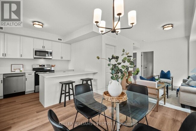 Photo - 470 Darcy Dr