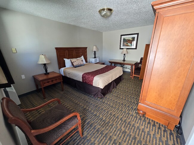 Photo - 346 W Kansas St Unit 117