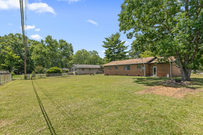 Photo - 620 Lindsay Ave