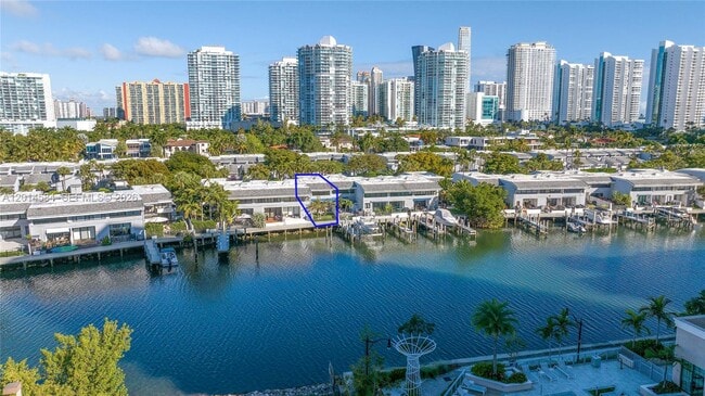 Photo - 310 Poinciana Island Dr