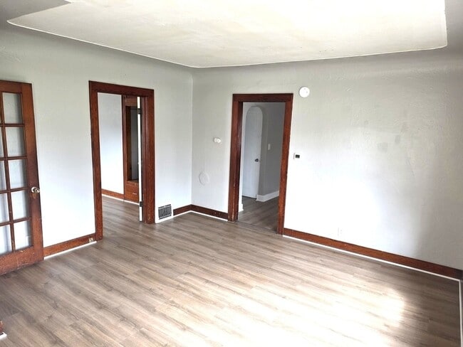 Building Photo - 972 Scott St