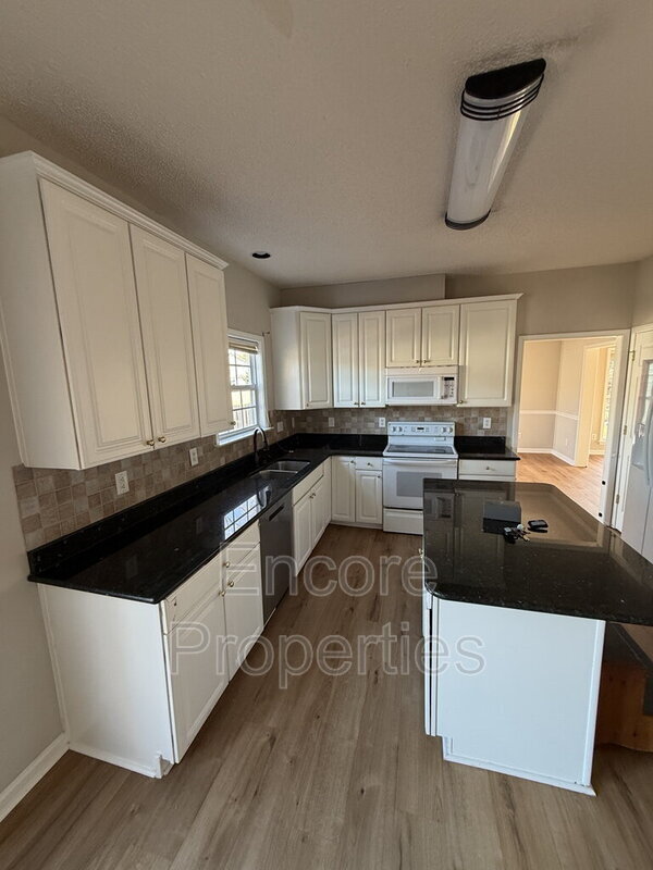 Photo - 104 Ackley Ct