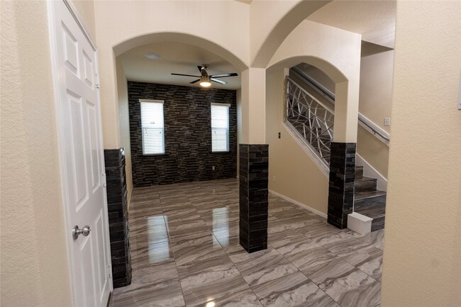 Photo - 6442 Wilshire Lakes