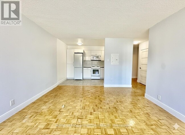 Photo - 990 Avenue Rd Unité 107