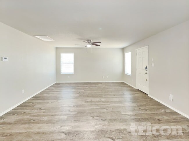 Photo - 8525 Amistad Cove