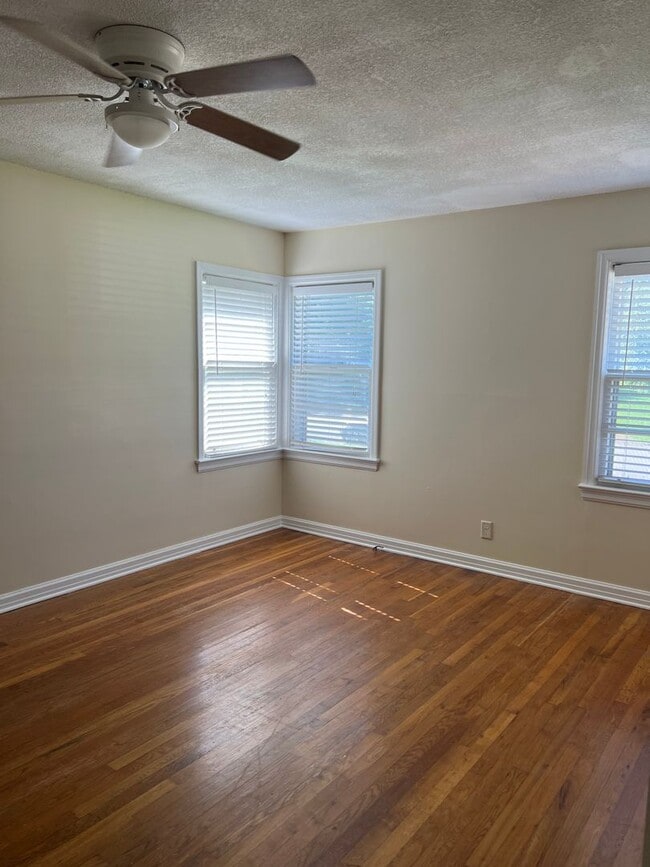 Photo - 3 Bed 2 Bath - Florence, AL