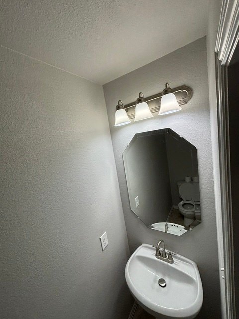 Photo - 1428 Montoya Ln