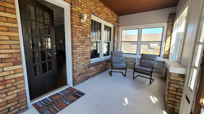 Photo - 1601 N Broadway St