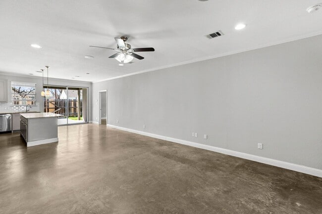 Photo - 2806 Gordon Ave