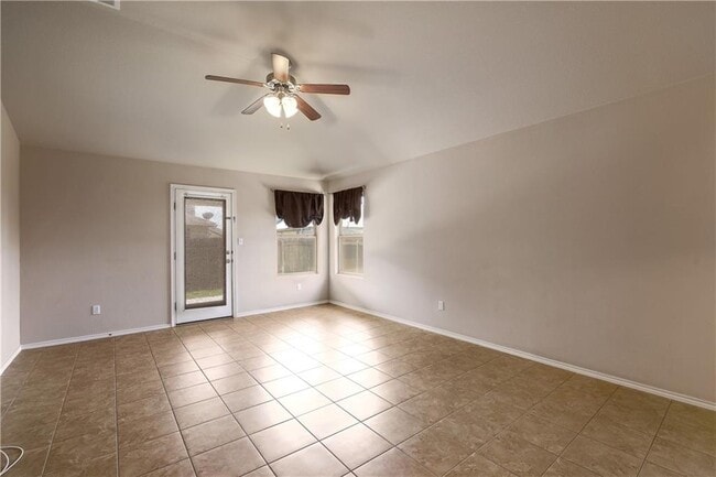 Photo - 18736 Mangan Way