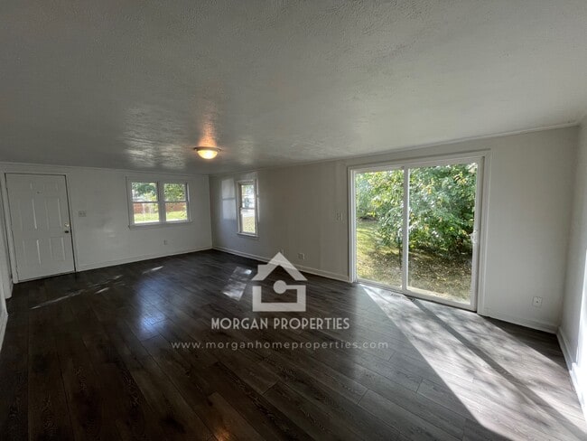 Photo - 212 E Andover Ave