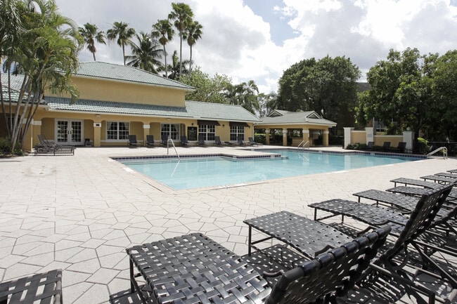 Photo - Windward Lakes