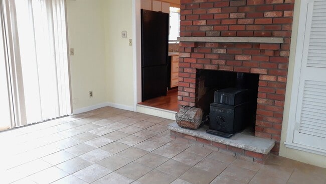 Photo - 217 Oaklawn Ave