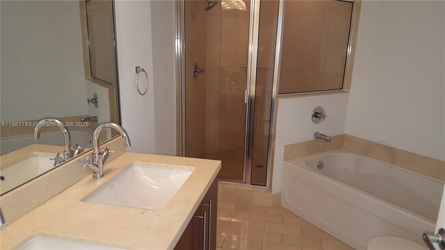 Photo - 79 SW 12th St Unidad 1506-S