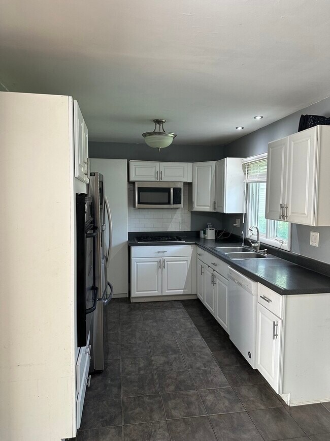 141 Kathleen Dr