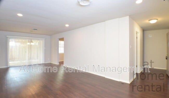 Photo - 4711 S Fulton Pl