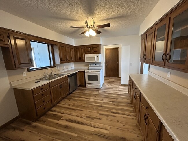 Photo - 902 S 17th St