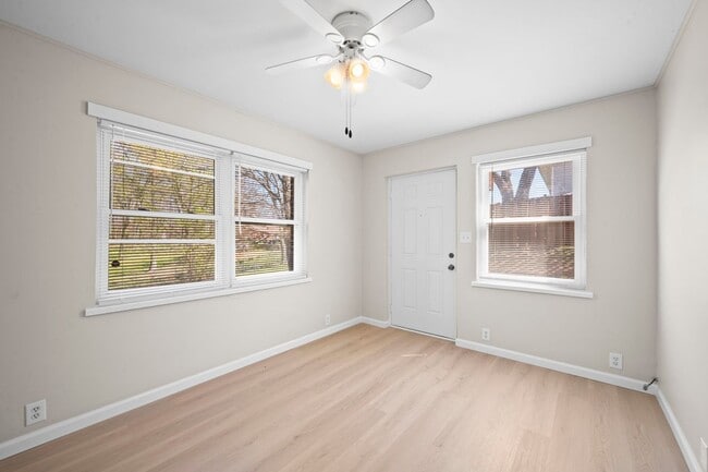 Photo - 521 Hawkins Rd Unidad 2