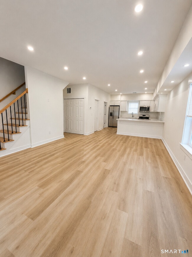 Building Photo - 20 Gridley St Unit 103